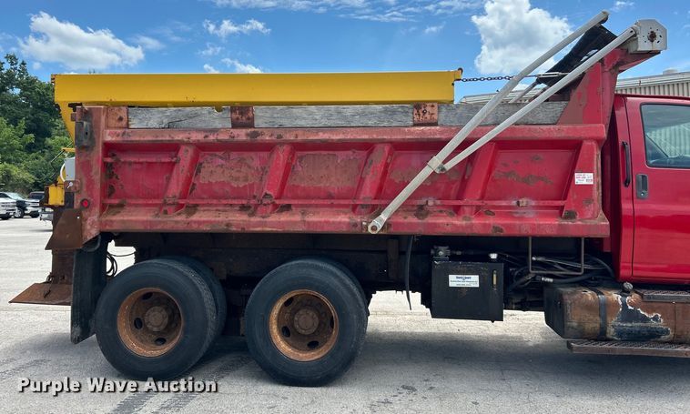 image for item EK4851 2005 Chevrolet  C8500 dump truck