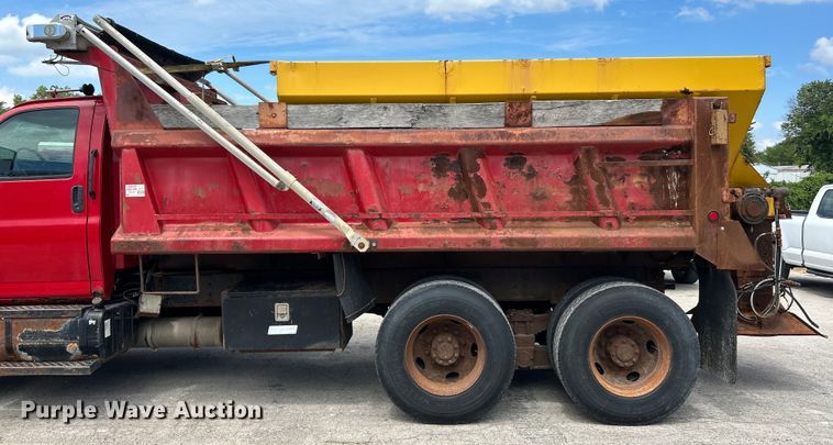 image for item EK4851 2005 Chevrolet  C8500 dump truck