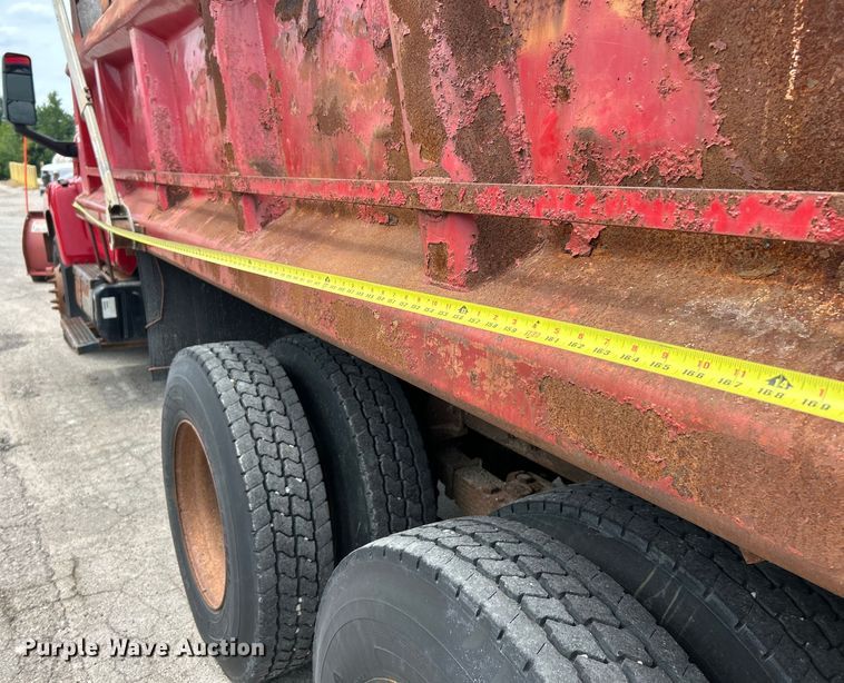 image for item EK4851 2005 Chevrolet  C8500 dump truck