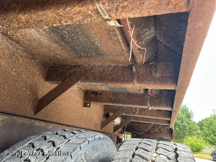 image for item EK4851 2005 Chevrolet  C8500 dump truck