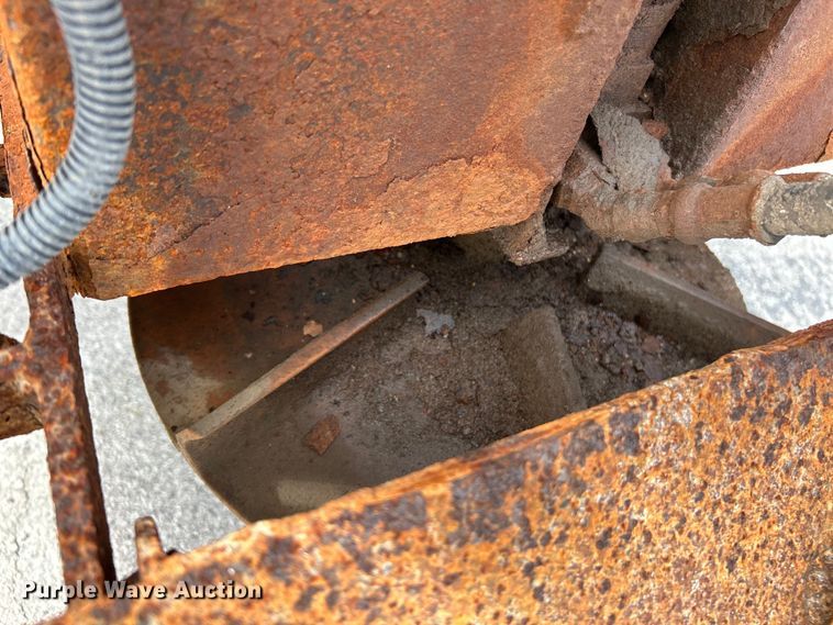 image for item EK4851 2005 Chevrolet  C8500 dump truck