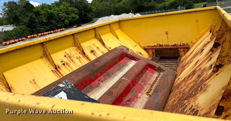 image for item EK4851 2005 Chevrolet  C8500 dump truck