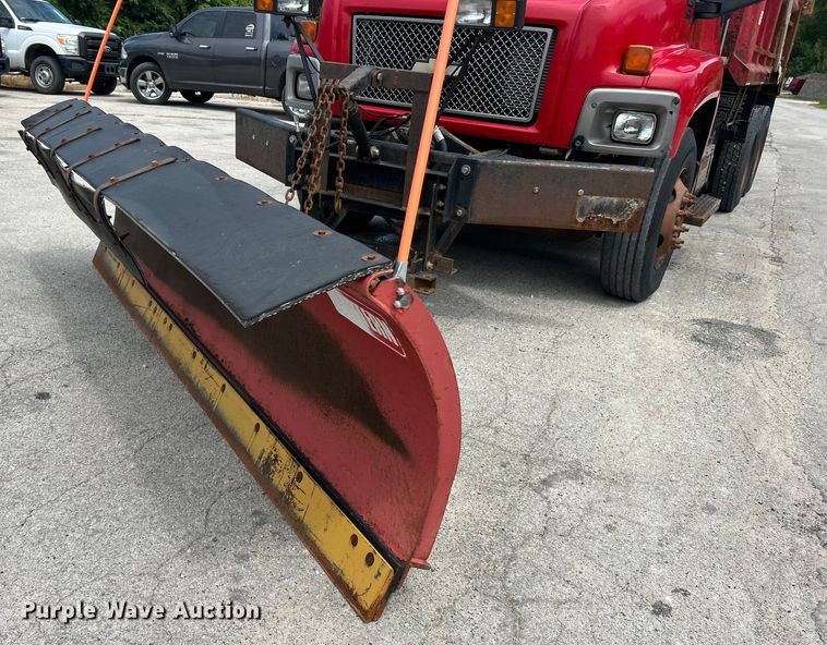 image for item EK4851 2005 Chevrolet  C8500 dump truck