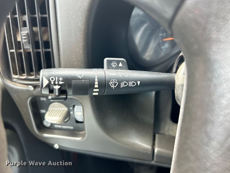 image for item EK4851 2005 Chevrolet  C8500 dump truck