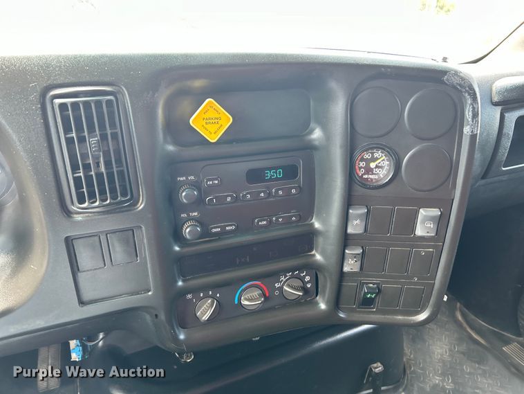 image for item EK4851 2005 Chevrolet  C8500 dump truck