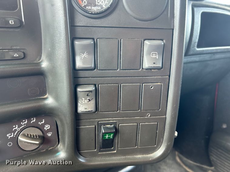 image for item EK4851 2005 Chevrolet  C8500 dump truck