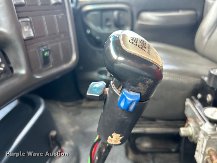 image for item EK4851 2005 Chevrolet  C8500 dump truck