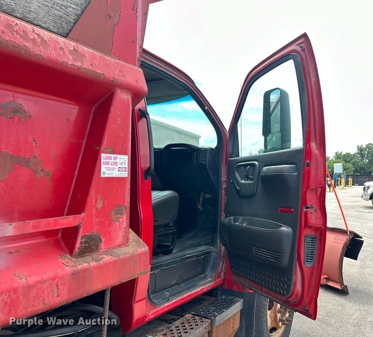 image for item EK4851 2005 Chevrolet  C8500 dump truck