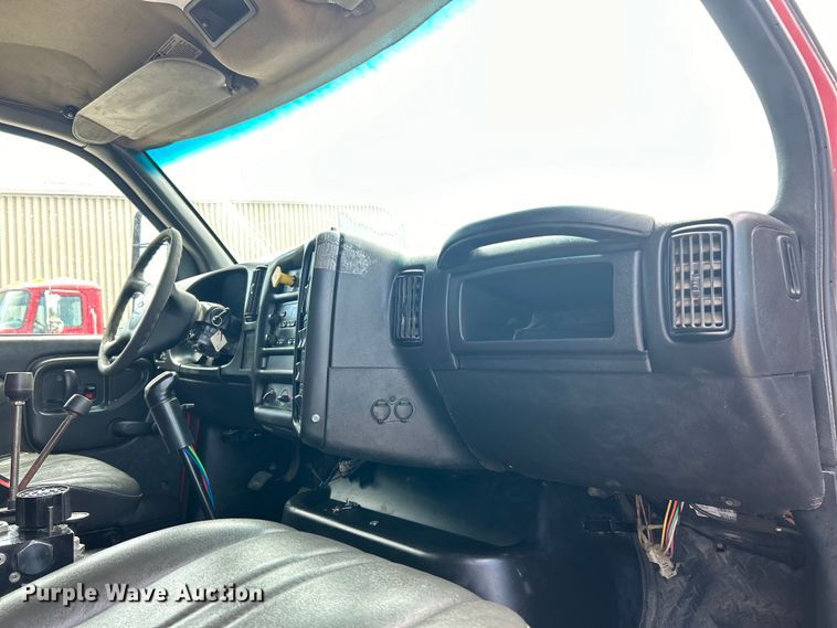 image for item EK4851 2005 Chevrolet  C8500 dump truck