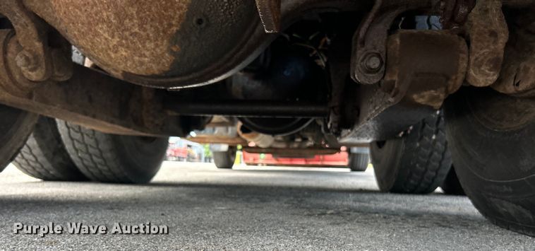 image for item EK4851 2005 Chevrolet  C8500 dump truck