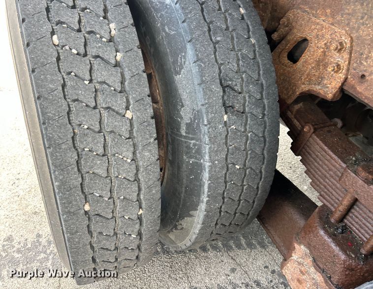 image for item EK4851 2005 Chevrolet  C8500 dump truck