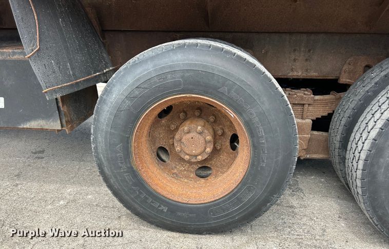 image for item EK4851 2005 Chevrolet  C8500 dump truck