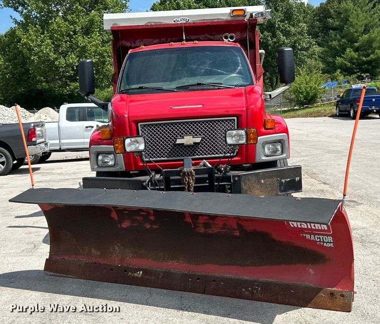 image for item EK4852 2005 Chevrolet  C8500 dump truck