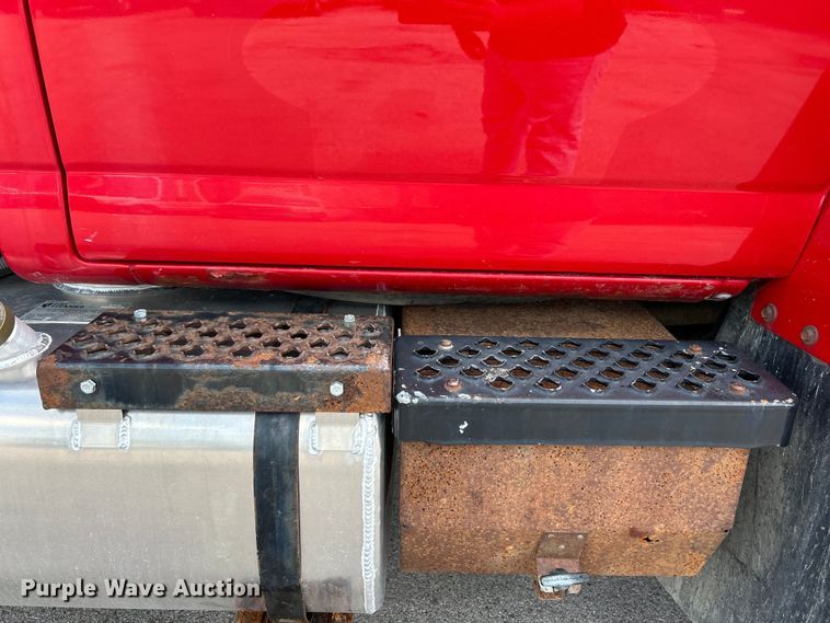 image for item EK4852 2005 Chevrolet  C8500 dump truck