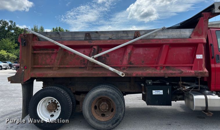 image for item EK4852 2005 Chevrolet  C8500 dump truck