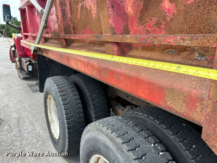 image for item EK4852 2005 Chevrolet  C8500 dump truck