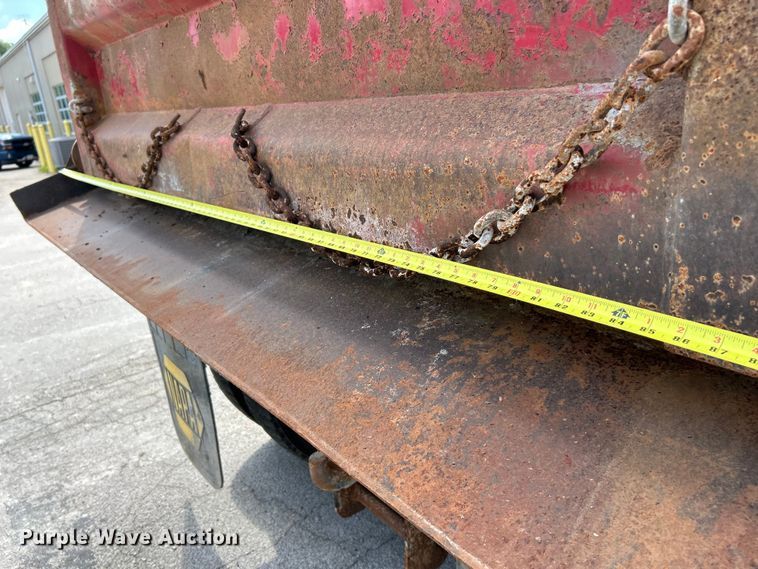 image for item EK4852 2005 Chevrolet  C8500 dump truck