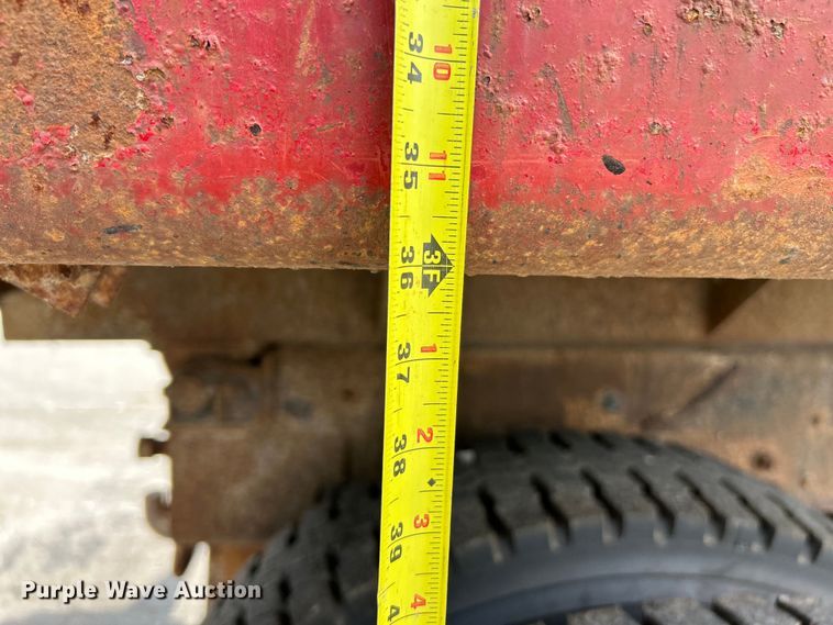 image for item EK4852 2005 Chevrolet  C8500 dump truck