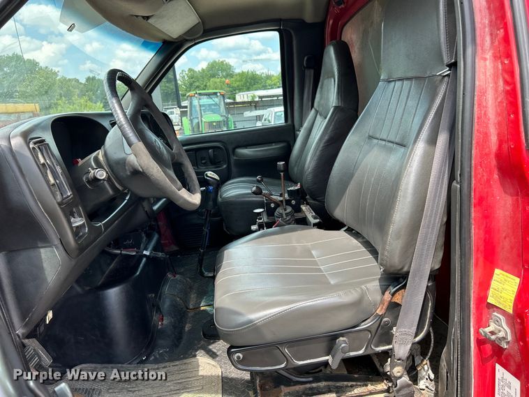 image for item EK4852 2005 Chevrolet  C8500 dump truck