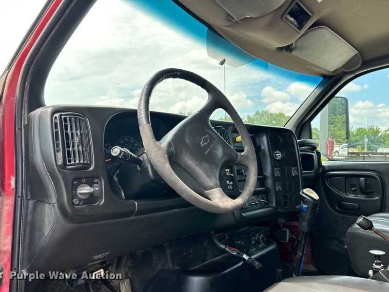 image for item EK4852 2005 Chevrolet  C8500 dump truck