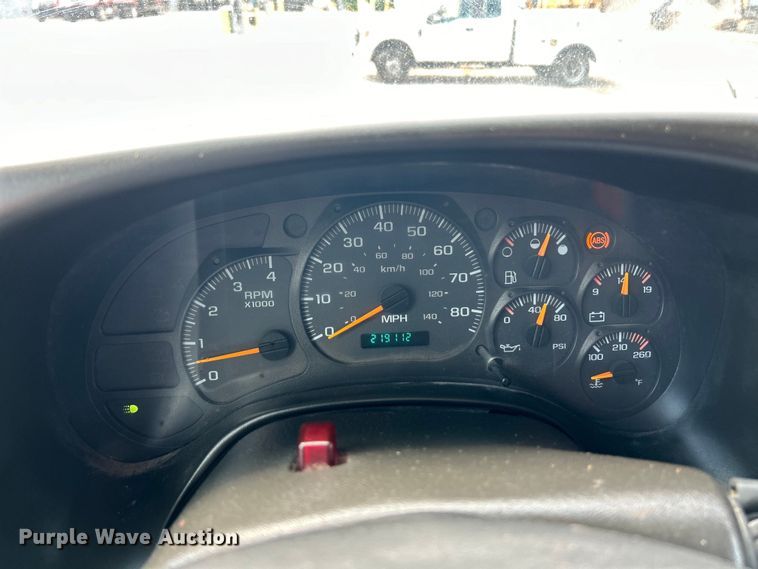 image for item EK4852 2005 Chevrolet  C8500 dump truck