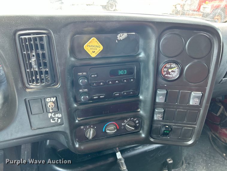 image for item EK4852 2005 Chevrolet  C8500 dump truck