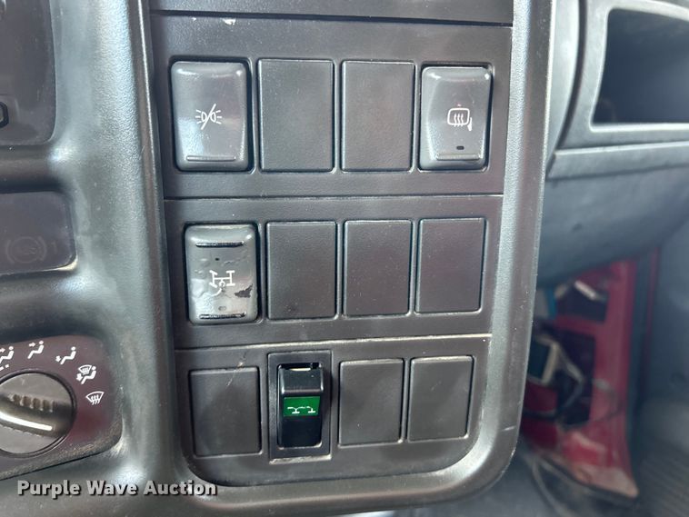 image for item EK4852 2005 Chevrolet  C8500 dump truck