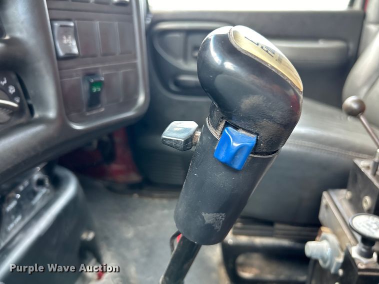 image for item EK4852 2005 Chevrolet  C8500 dump truck