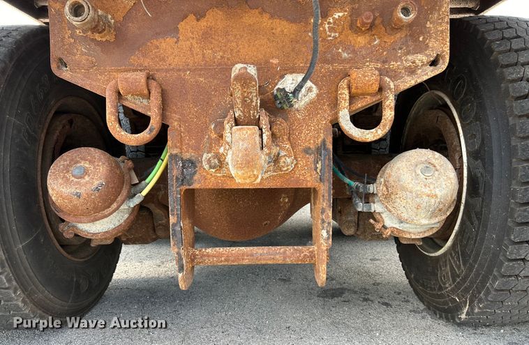 image for item EK4852 2005 Chevrolet  C8500 dump truck