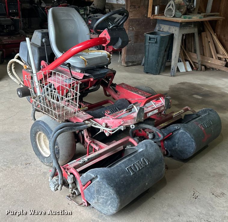 image for item EK4875 Toro Greensmaster 3100 reel mower