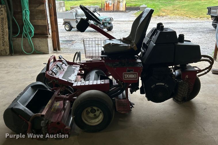 image for item EK4875 Toro Greensmaster 3100 reel mower