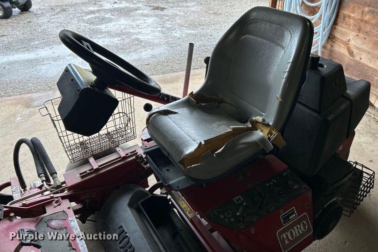 image for item EK4875 Toro Greensmaster 3100 reel mower