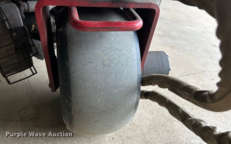 image for item EK4875 Toro Greensmaster 3100 reel mower