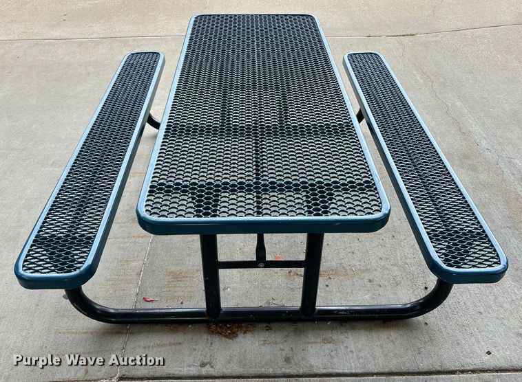 image for item EK4931 (4) picnic tables