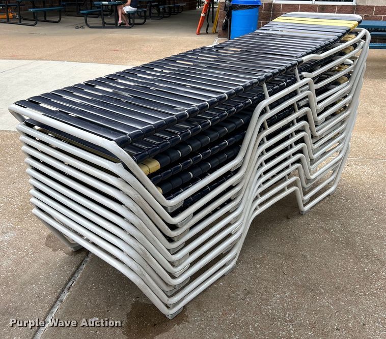 image for item EK4940 (25) pool lounge chairs 