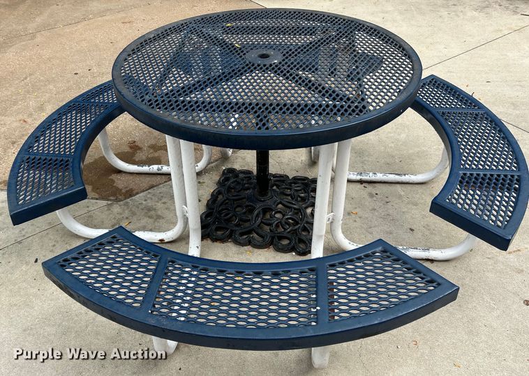 image for item EK4951 (4) picnic tables