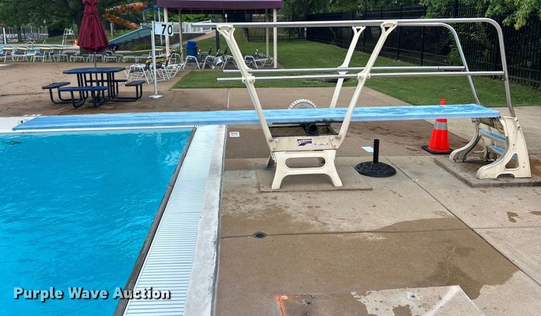 image for item EK4953 Duraflex Durafirm diving board