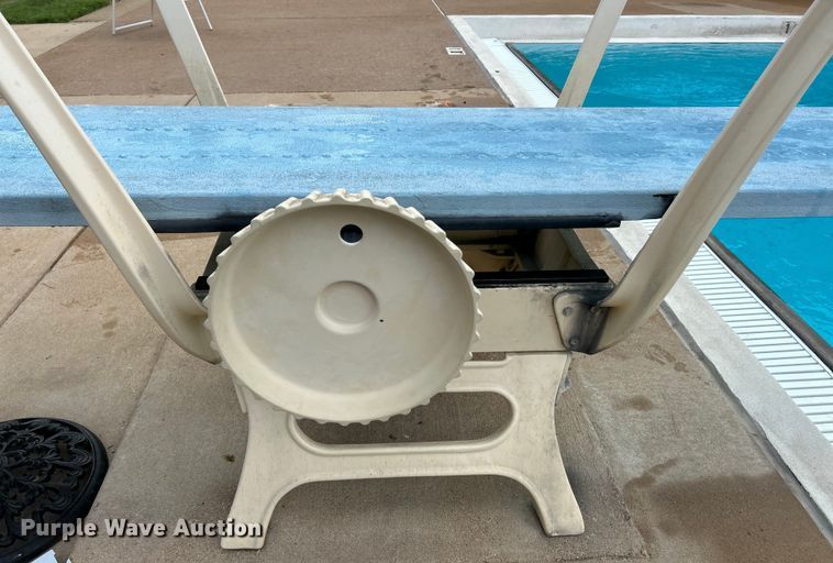 image for item EK4953 Duraflex Durafirm diving board