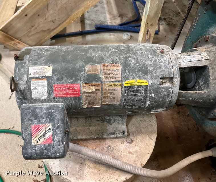 image for item EK4954 (3) pool pumps