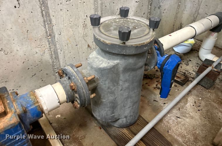 image for item EK4954 (3) pool pumps