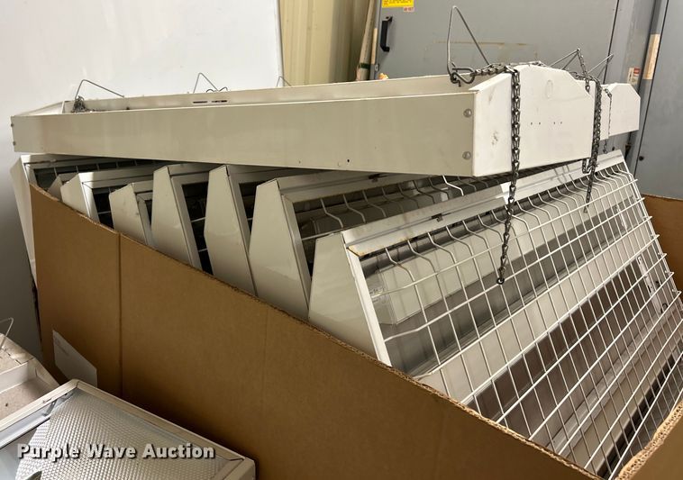 image for item EK4955 (27) light fixtures