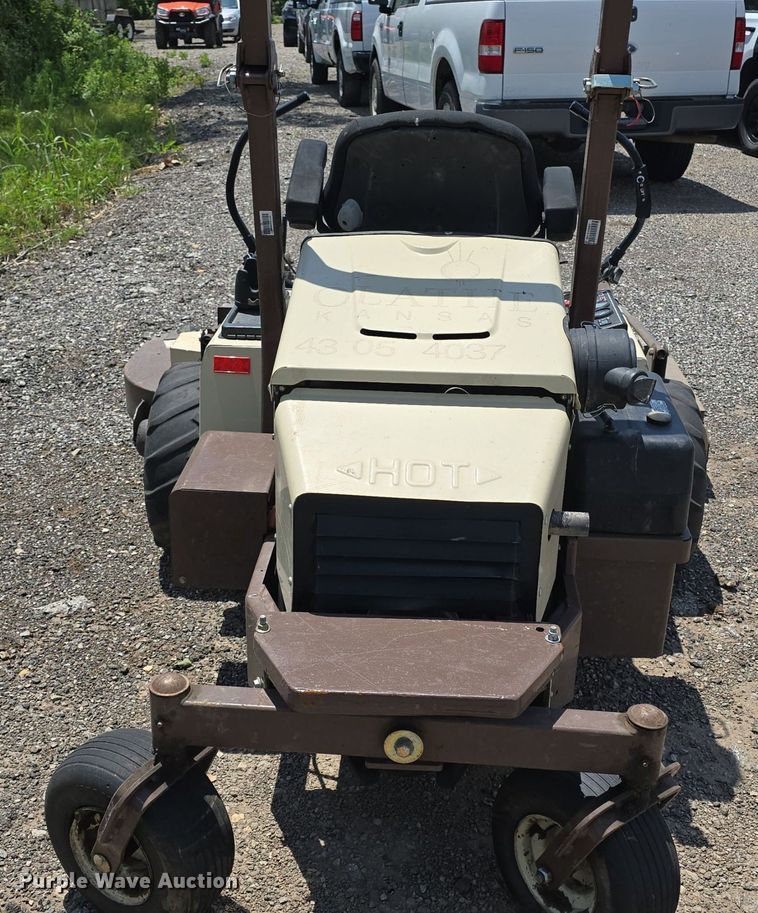 image for item EK6073 Grasshopper  932 ZTR lawn mower