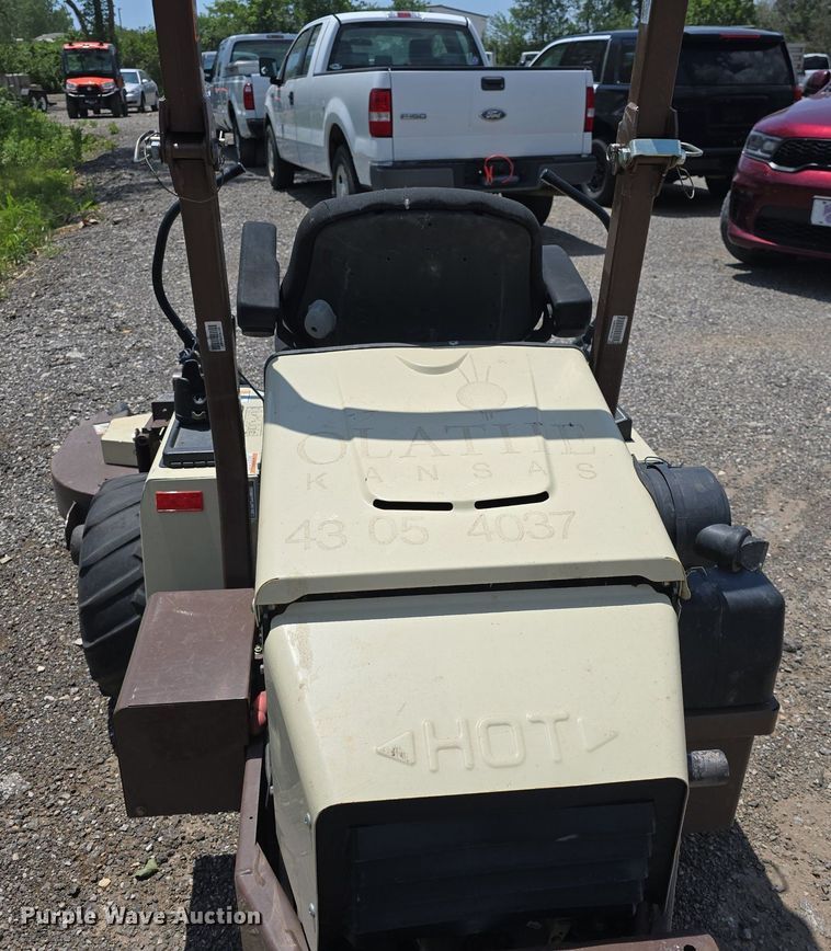 image for item EK6073 Grasshopper  932 ZTR lawn mower