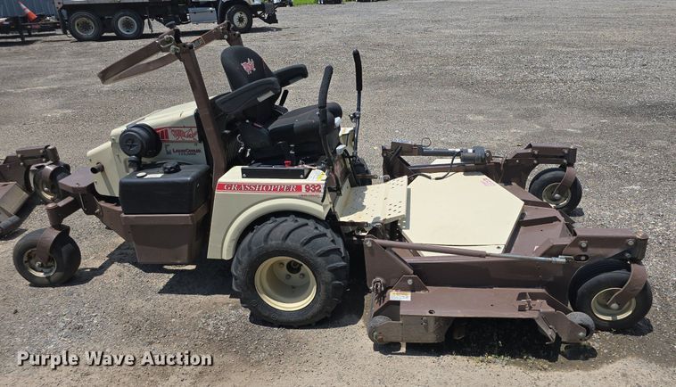 image for item EK6075 Grasshopper  932 ZTR lawn mower