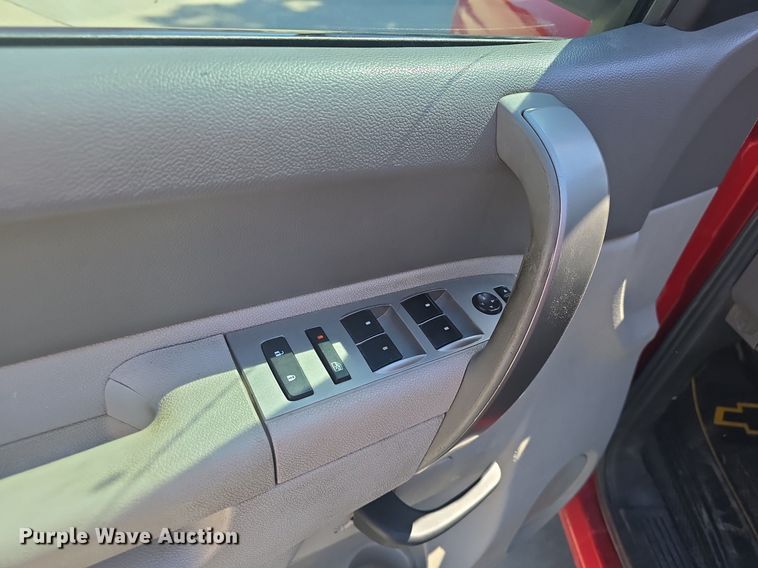 image for item EK6139 2012 Chevrolet Silverado 1500 Crew Cab pickup truck