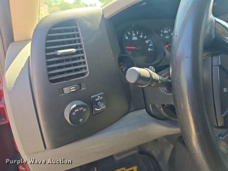 image for item EK6139 2012 Chevrolet Silverado 1500 Crew Cab pickup truck