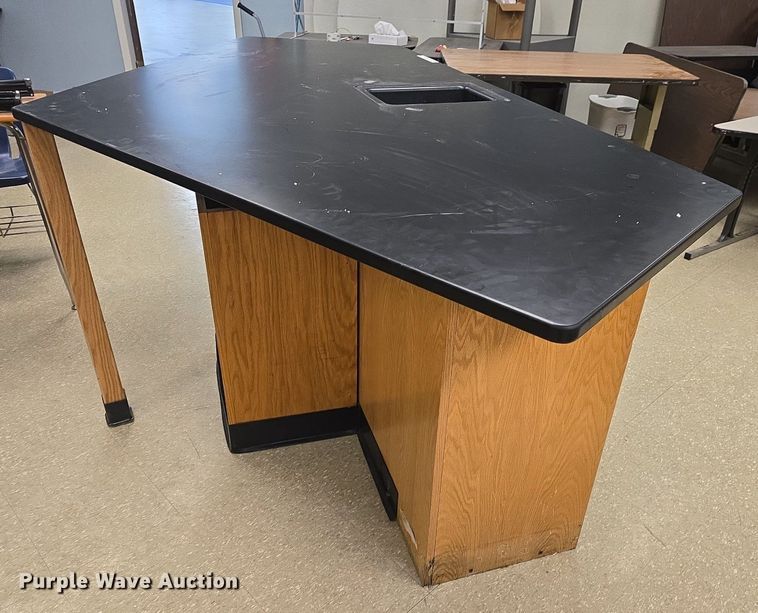 image for item EK6152 (5) science room tables
