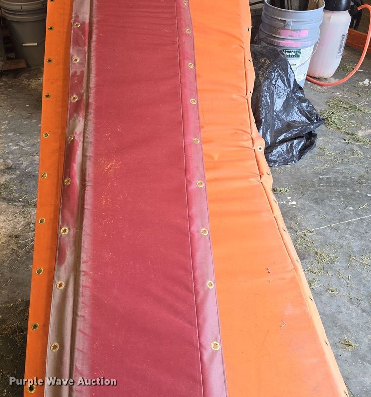 image for item EK6168 Approximately 24 gym wall mats