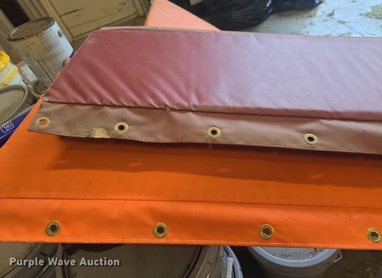 image for item EK6168 Approximately 24 gym wall mats