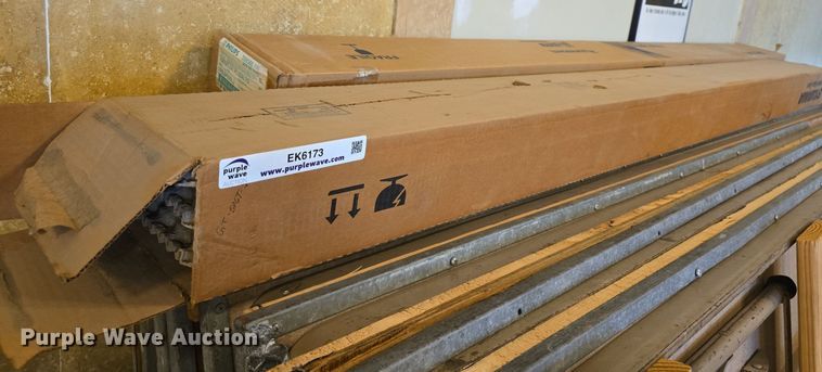 image for item EK6173 (24) 8' L light bulbs